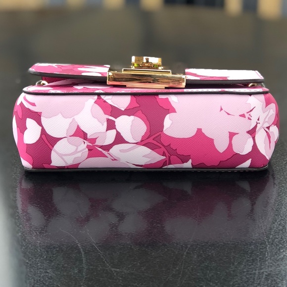 Michael Kors Tina Small Clutch Granita Pink Floral - Picture 5 of 8